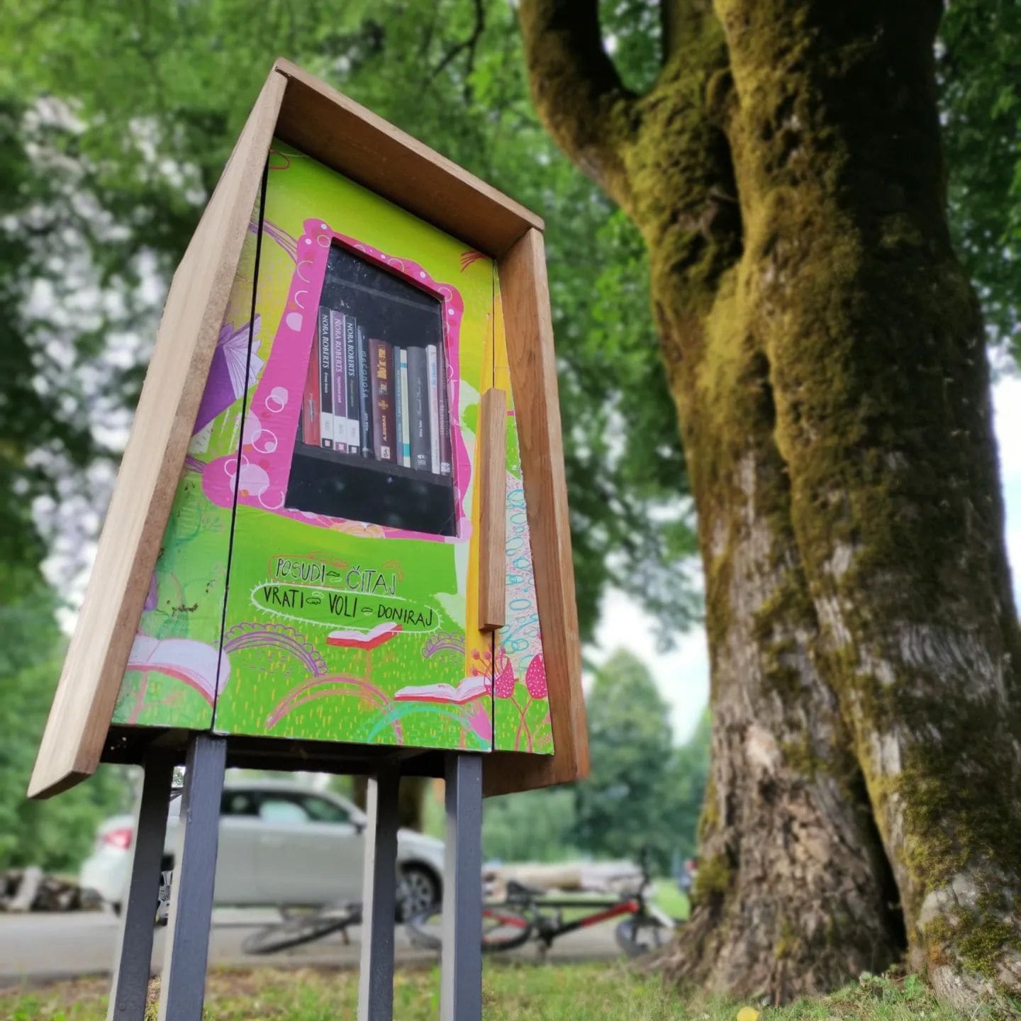 Male slobodne knjižnice/ kućice za knjige
