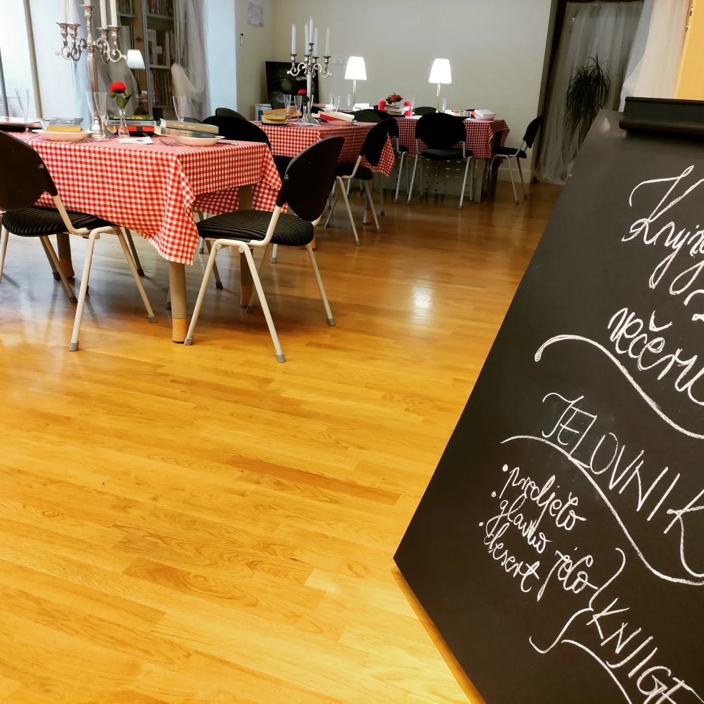 “Knjiga za večeru”