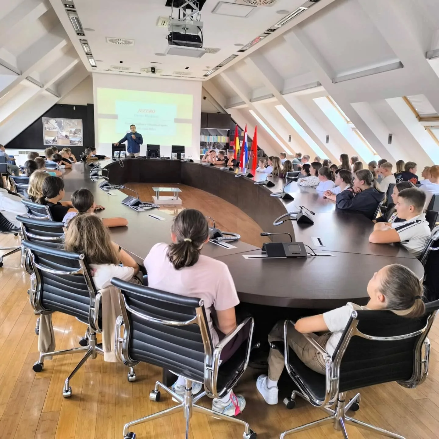 Održana izvrsna promocija dječjeg romana “Jezero” Darija Markovića