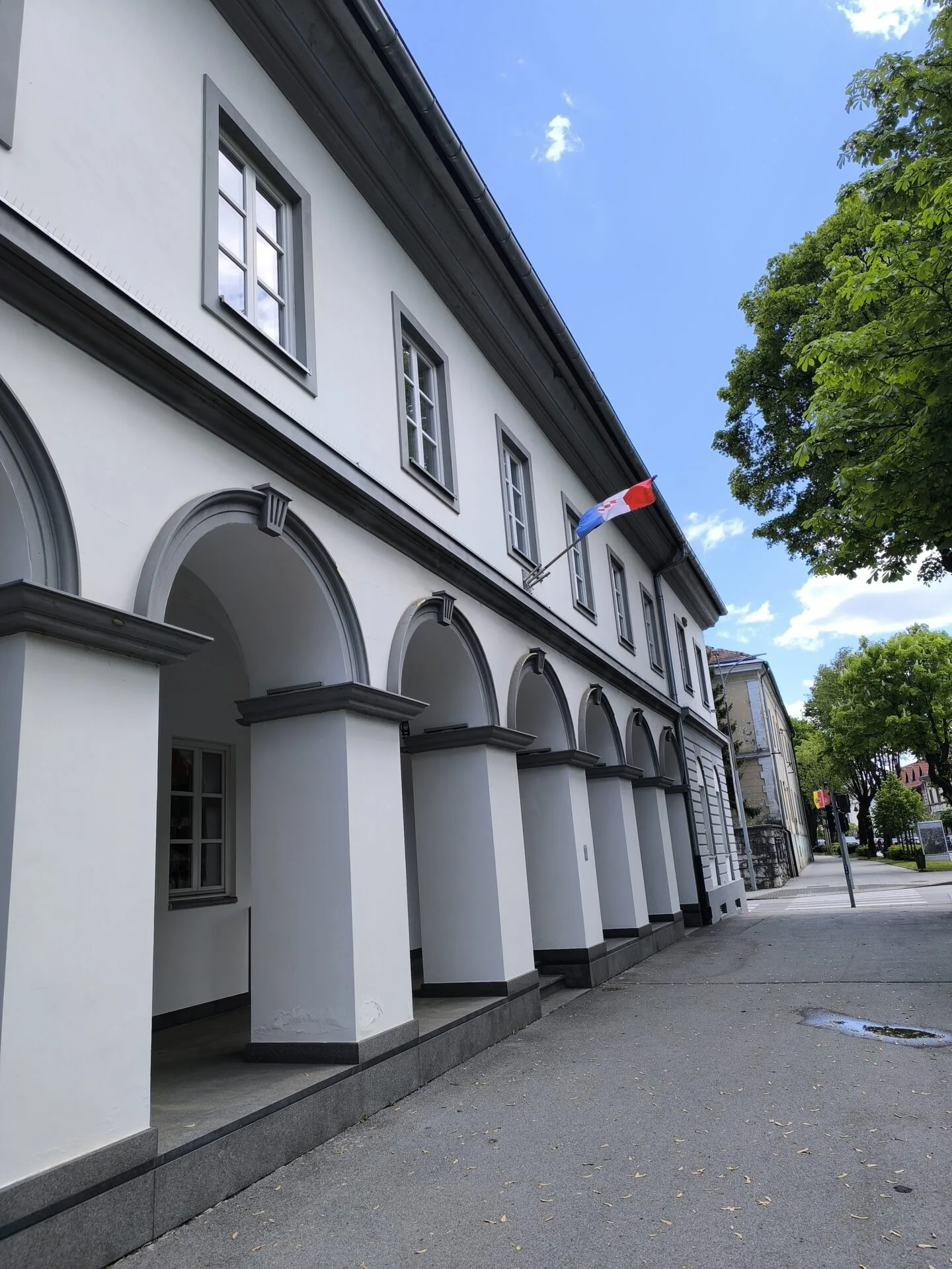 Obavijest o radnom vremenu