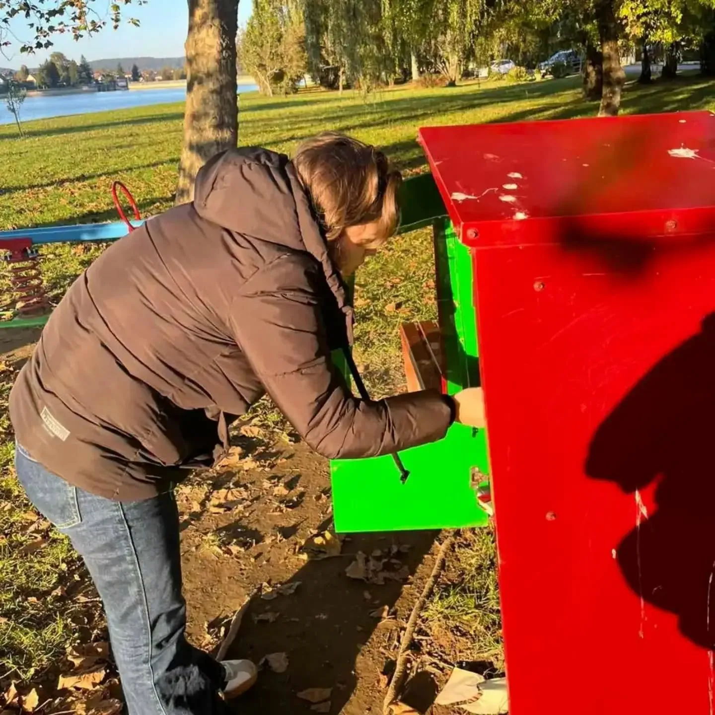 Jesen uz male slobodne knjižnice i knjiga nadohvat ruke